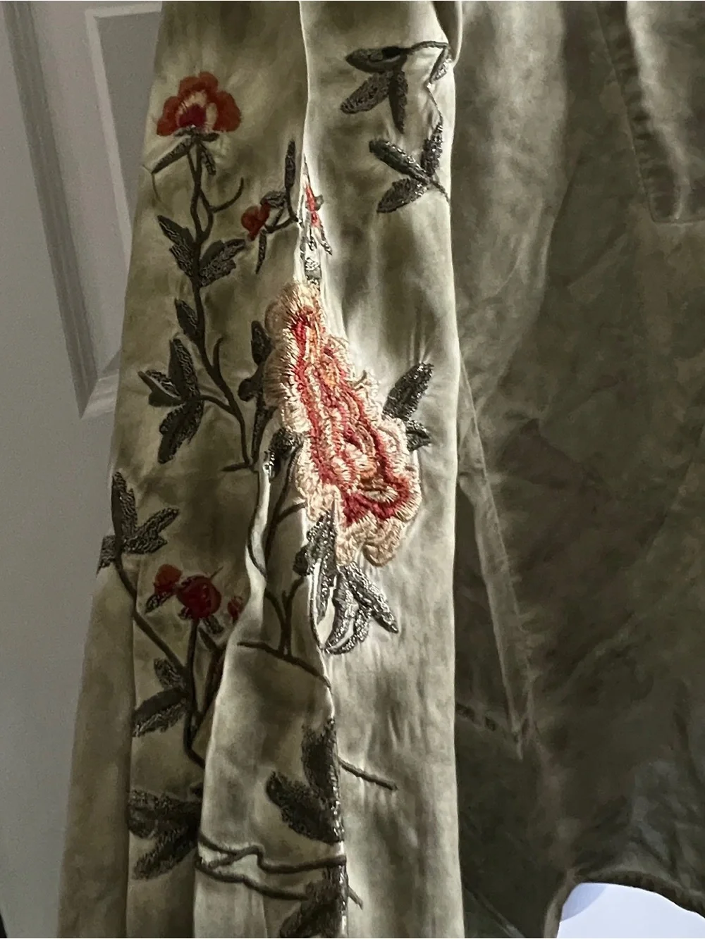 ARATTA Oversized Kate Shirt Embroidered Button Down Small Olive Distressed NWT - Picture 7 of 12